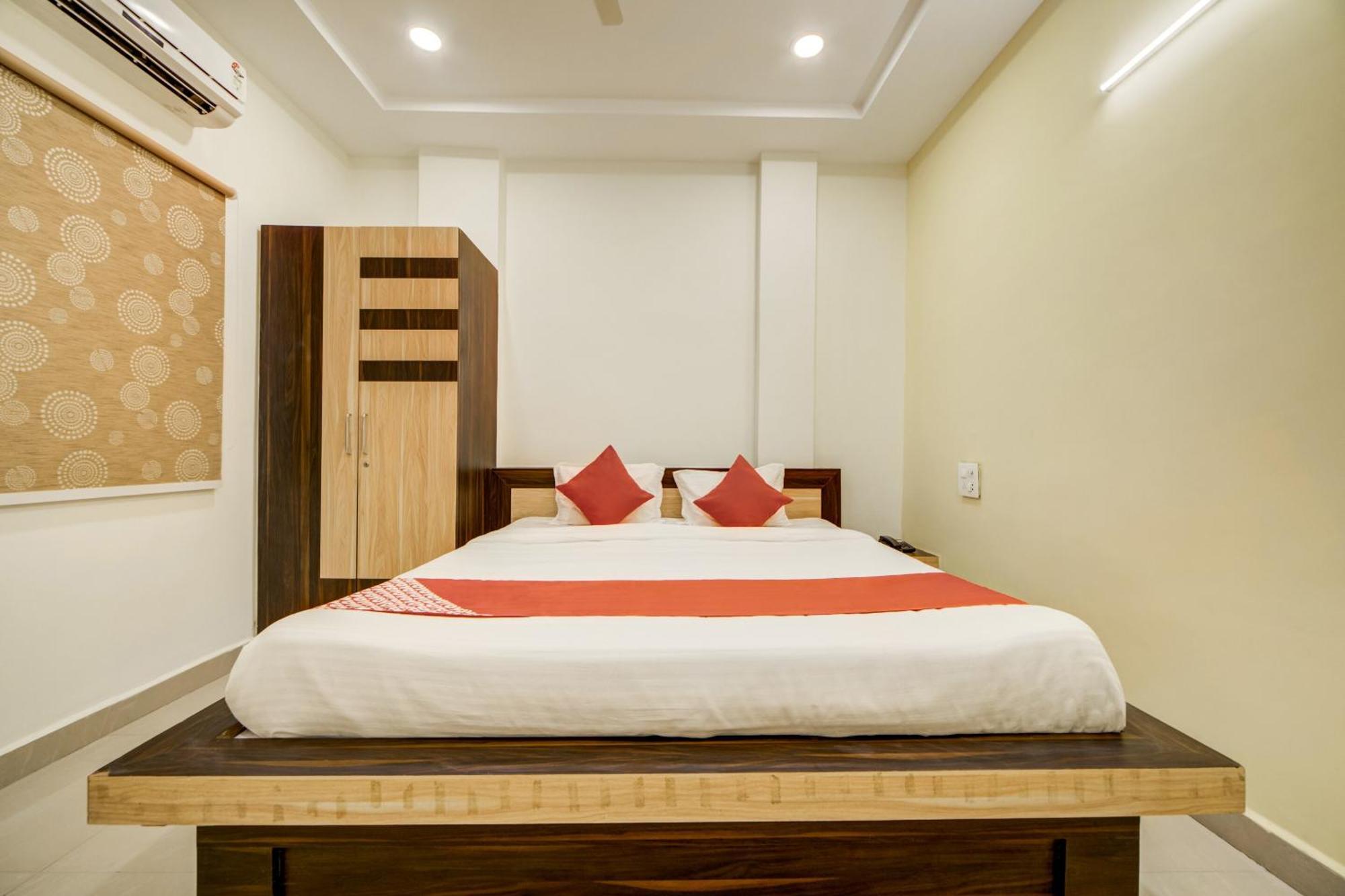 OYO 29567 Ksl Guest House Karimnagar Extérieur photo