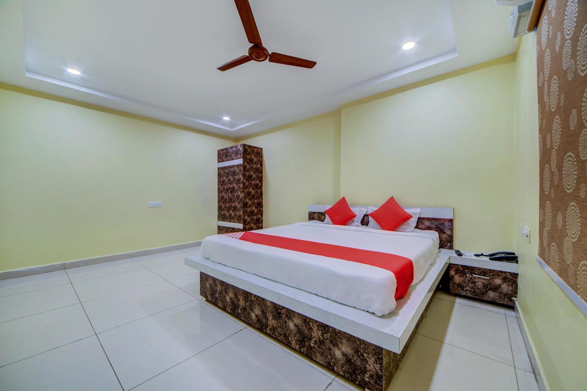 OYO 29567 Ksl Guest House Karimnagar Extérieur photo